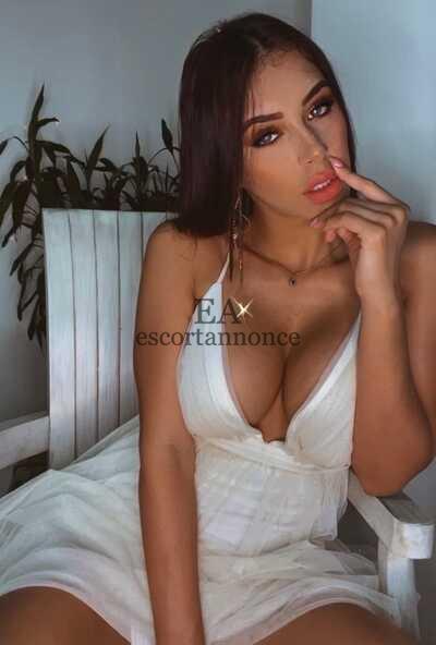 escort girl Lorea Simon  | Image 5