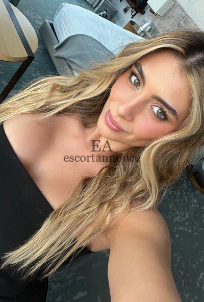 escort girl Maria 