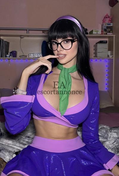 escort girl Joanelle | Image 5